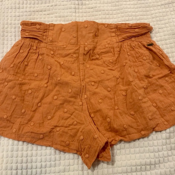 EUC ONEILL O'NEILL DARLA DOT SHORT Sz Medium orange.! First pic cover shot - Picture 9 of 12